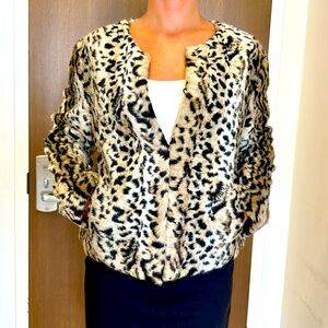 EXPRESS Fux Fur Leopard 🐆 Jacket Side Pockets & Lined